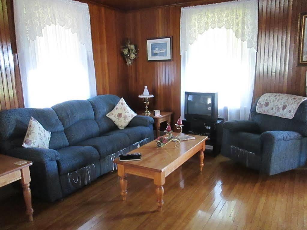 Gite Les Acres Tranquilles B&B Port-Daniel ภายนอก รูปภาพ